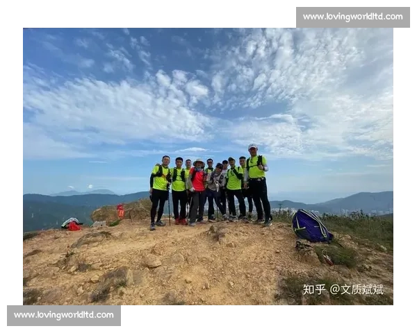 极限挑战跑山赛：纵情山野间的速度与耐力比拼