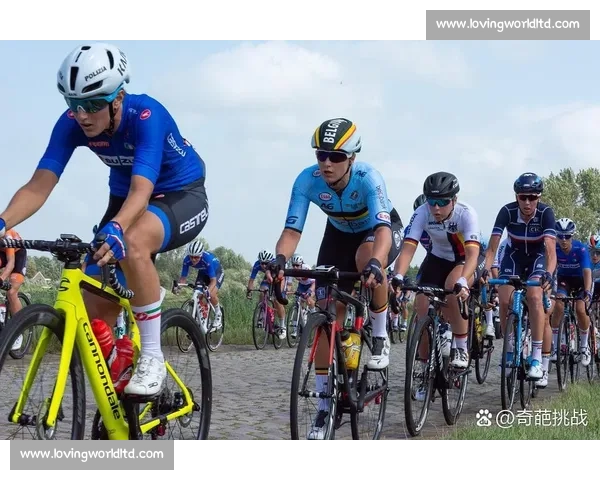 极限挑战赛：选手比拼穿裤袜速度与技巧的精彩瞬间